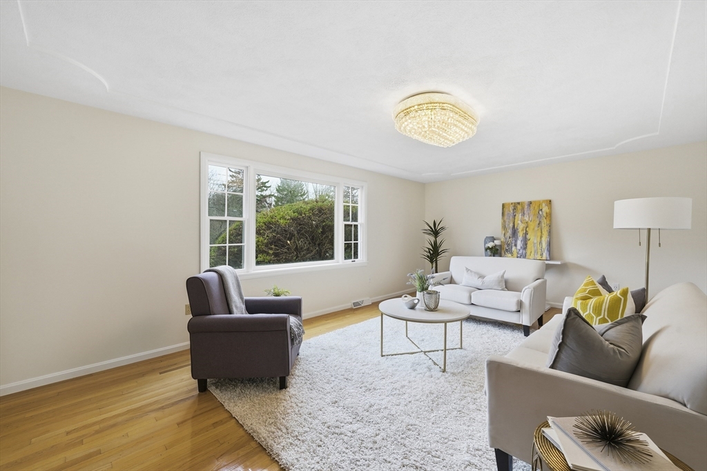 45 Grove Street Lexington, MA 02420 - Photo 3 of 42