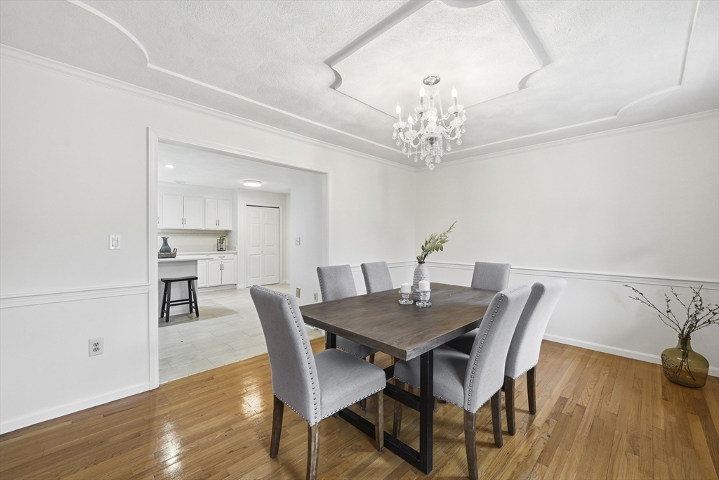 45 Grove Street Lexington, MA 02420 - Photo 6 of 42