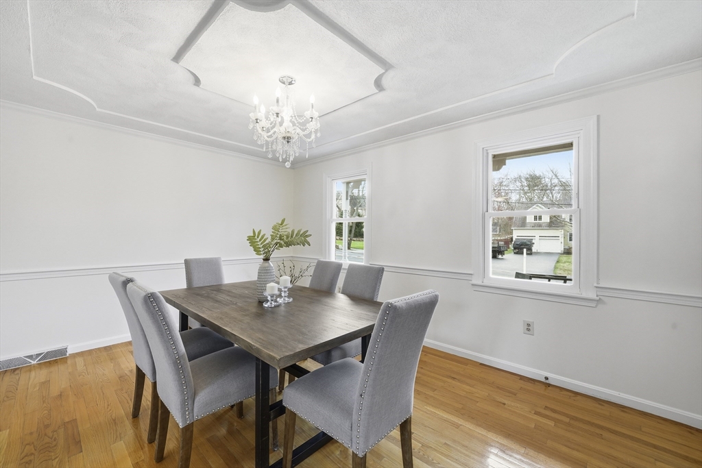 45 Grove Street Lexington, MA 02420 - Photo 7 of 42