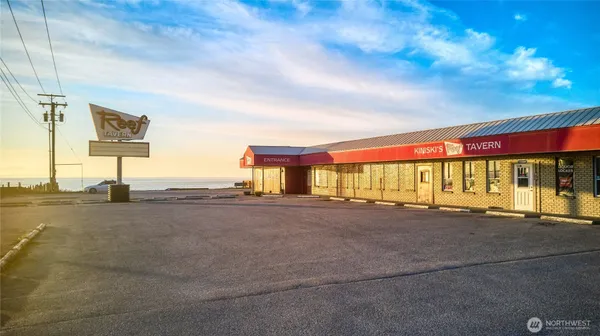 $1,299,000 | 1334 Gulf Road, Point Roberts, WA 98281