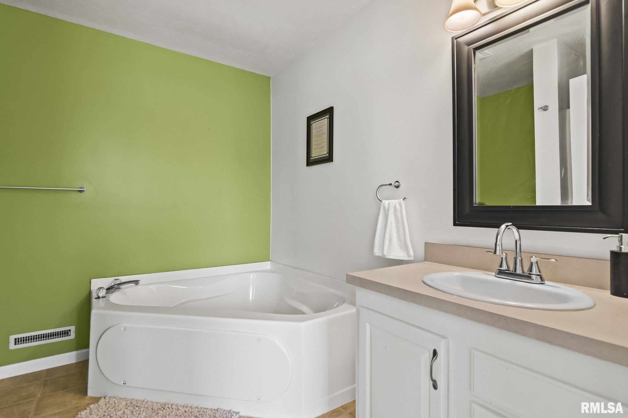 124 Candlestick Drive Chatham, IL 62629 - Photo 25 of 41