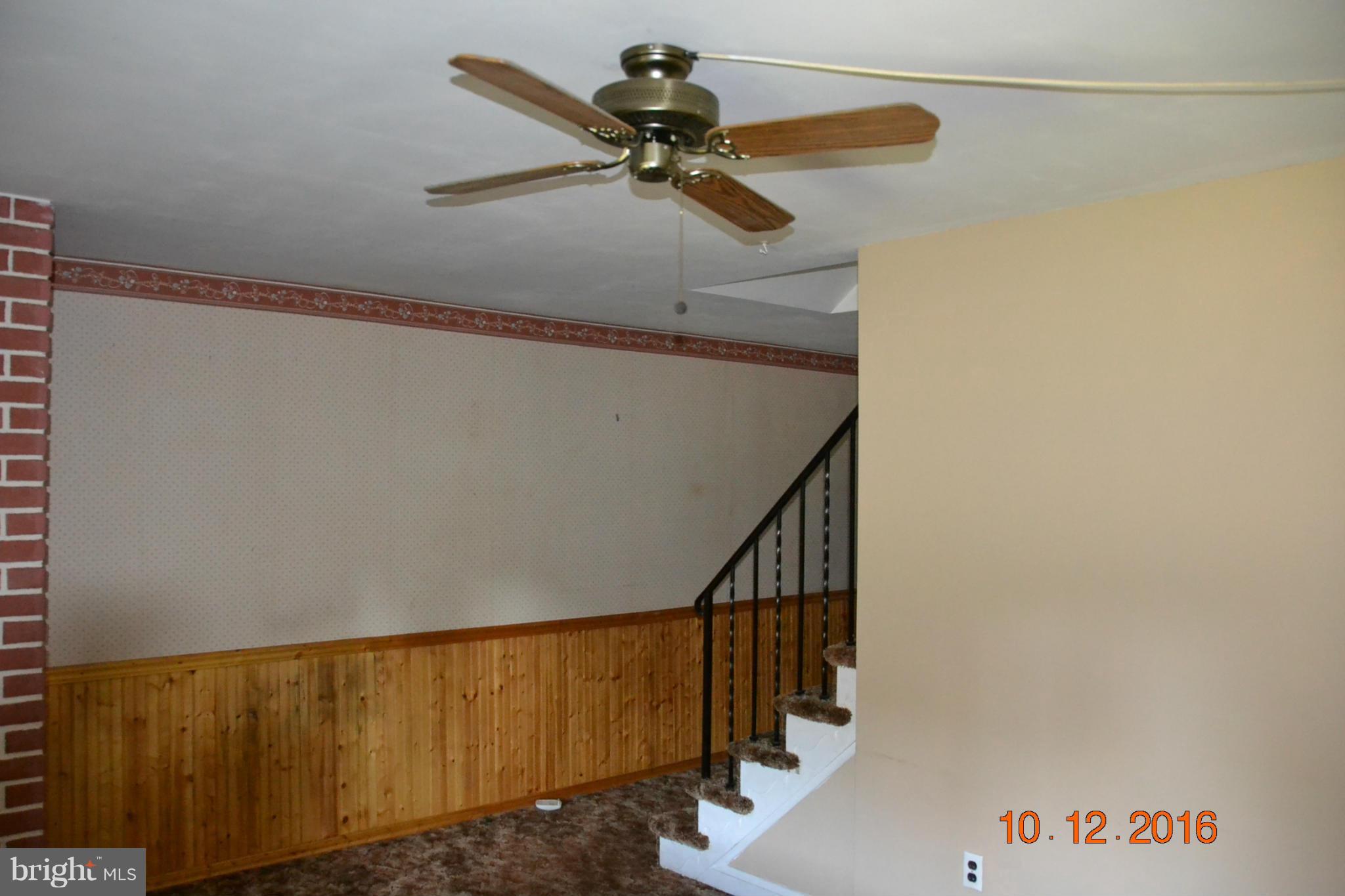 8544 Kavanagh Road Baltimore, MD 21222 - Photo 4 of 14 a view of entryway