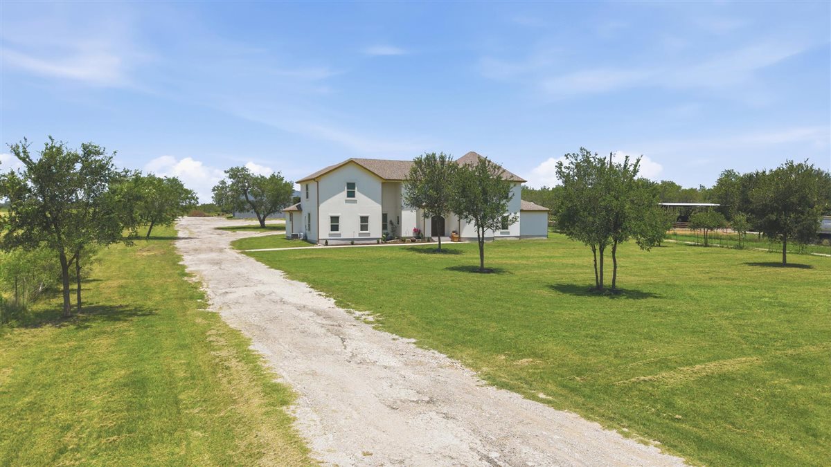1206 Walter Hoffman Road Cedar Creek, TX 78612 - Photo 39 of 40