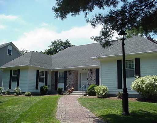 85 Highland Road Bristol, RI 02809 - Photo 1 of 1 Exterior Front.