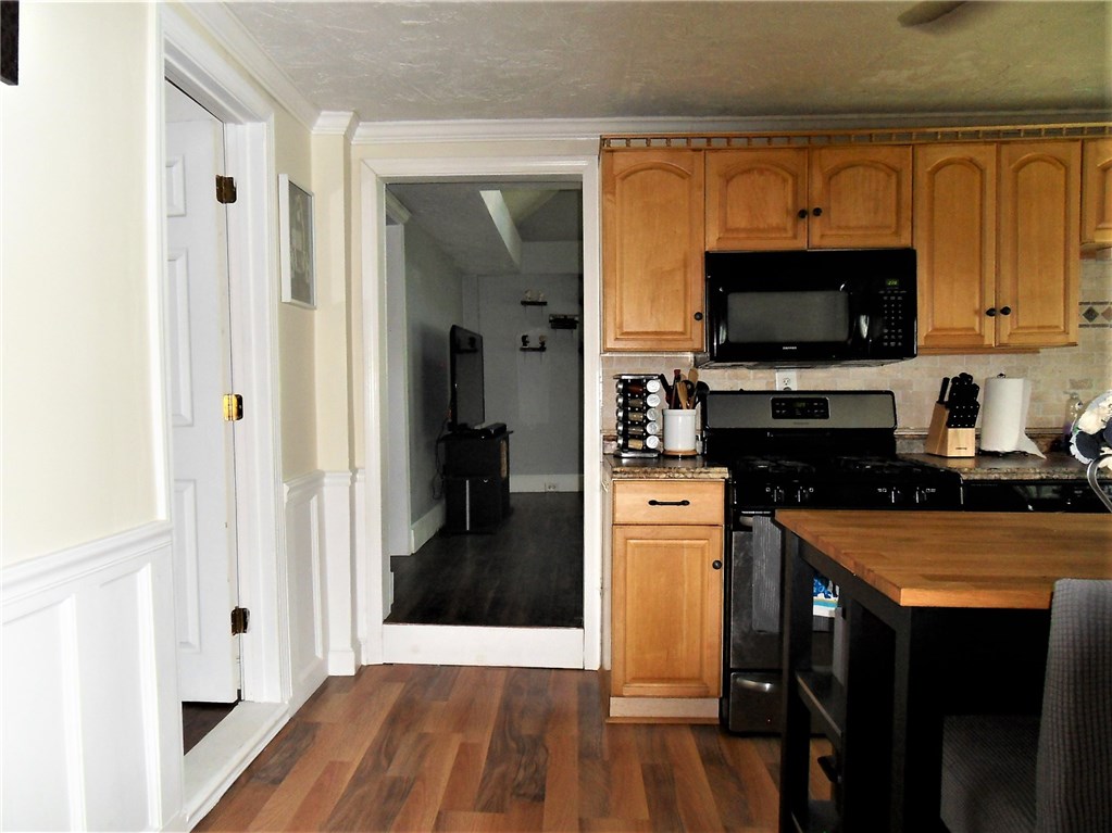 110 Oak Street Woonsocket, RI 02895 - Photo 14 of 22