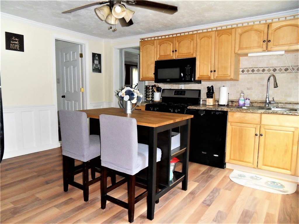 110 Oak Street Woonsocket, RI 02895 - Photo 3 of 22