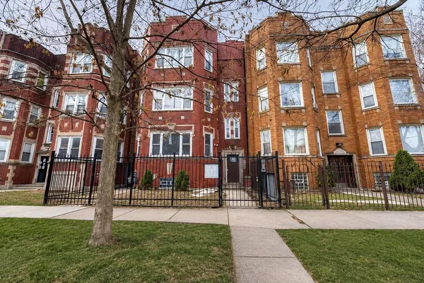 $2,000 | 7944 South Ellis Avenue, Unit 1, Chicago, IL 60619