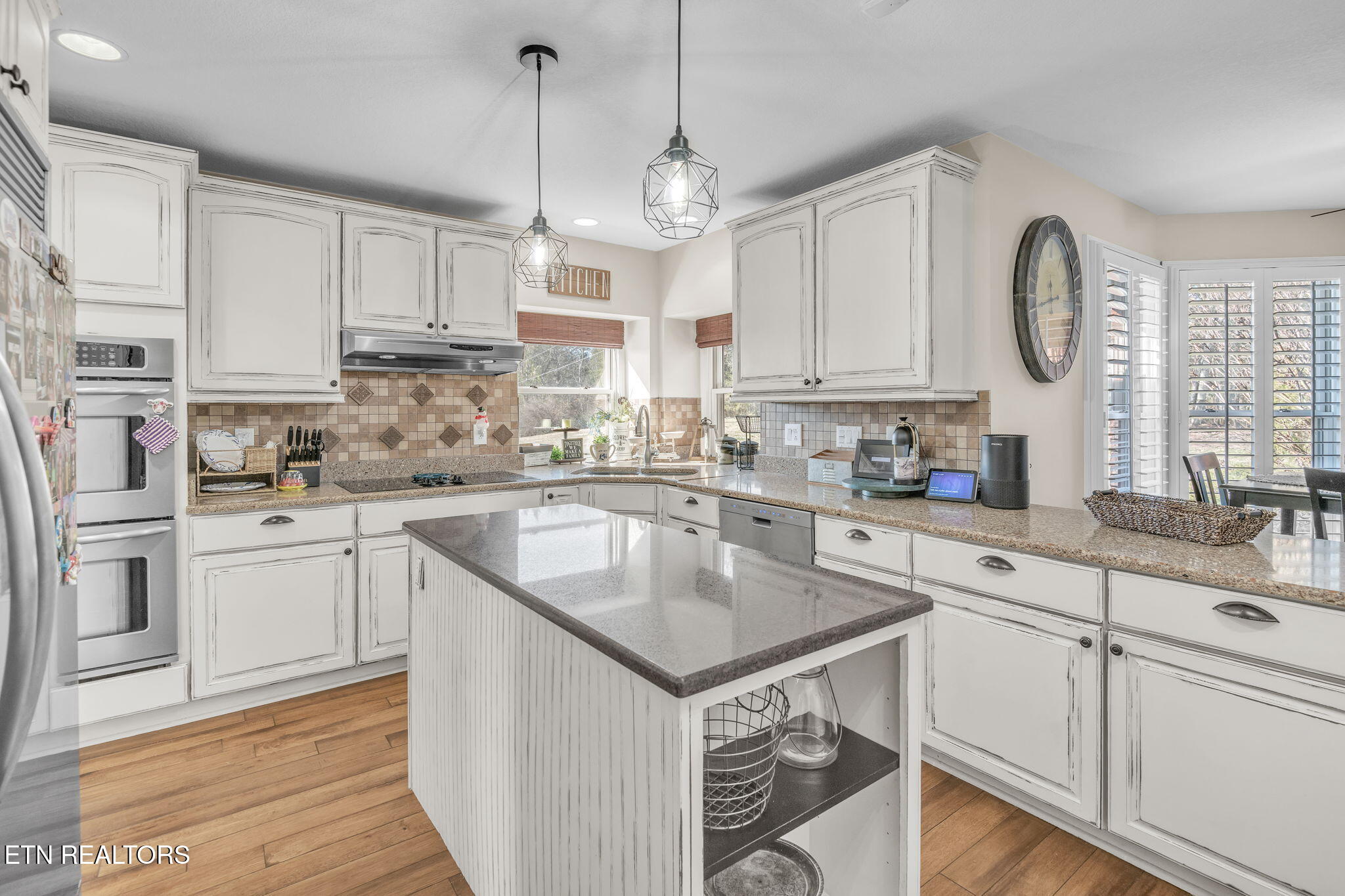 107 Brushy Valley Road Clinton, TN 37716 - Photo 17 of 58 107 Brushy Kitchen 5
