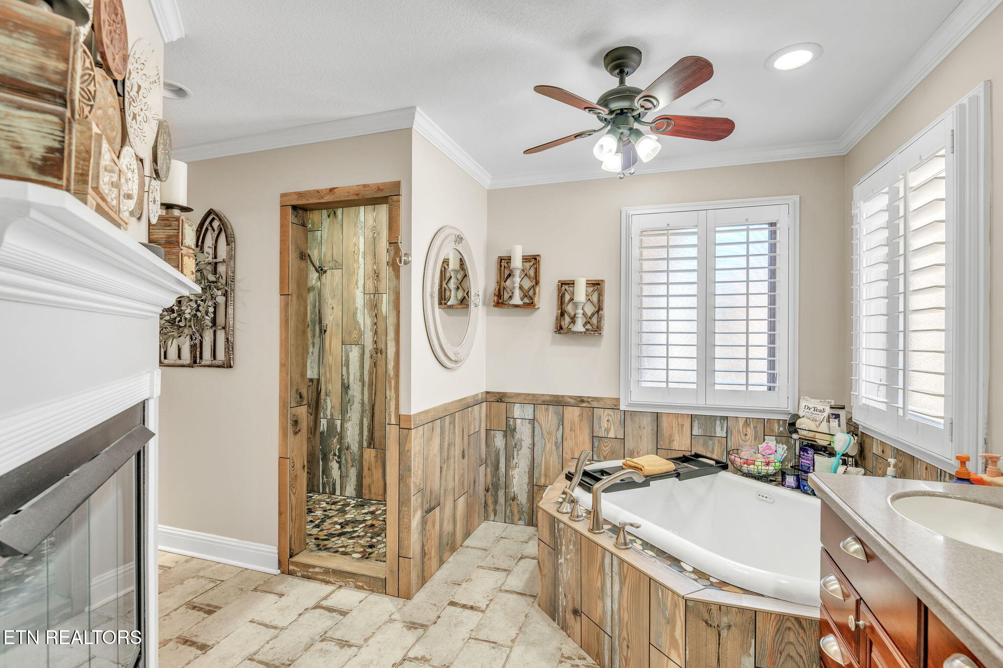 107 Brushy Valley Road Clinton, TN 37716 - Photo 24 of 58 107 Brushy Master Bath and Shower View