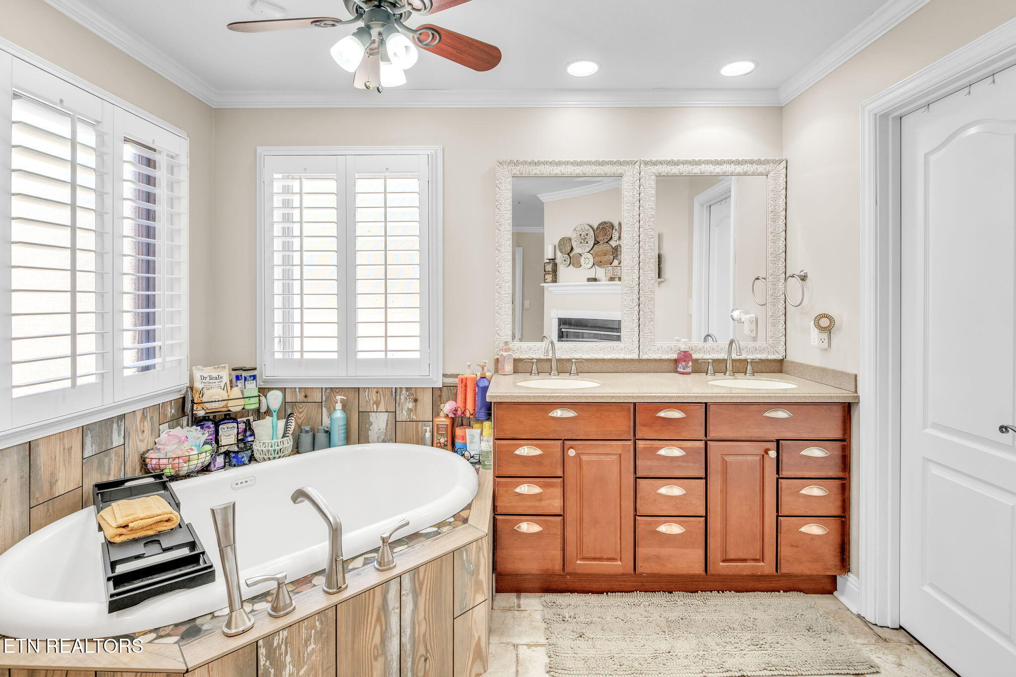 107 Brushy Valley Road Clinton, TN 37716 - Photo 25 of 58 107 Brushy Master Bath and Vanity