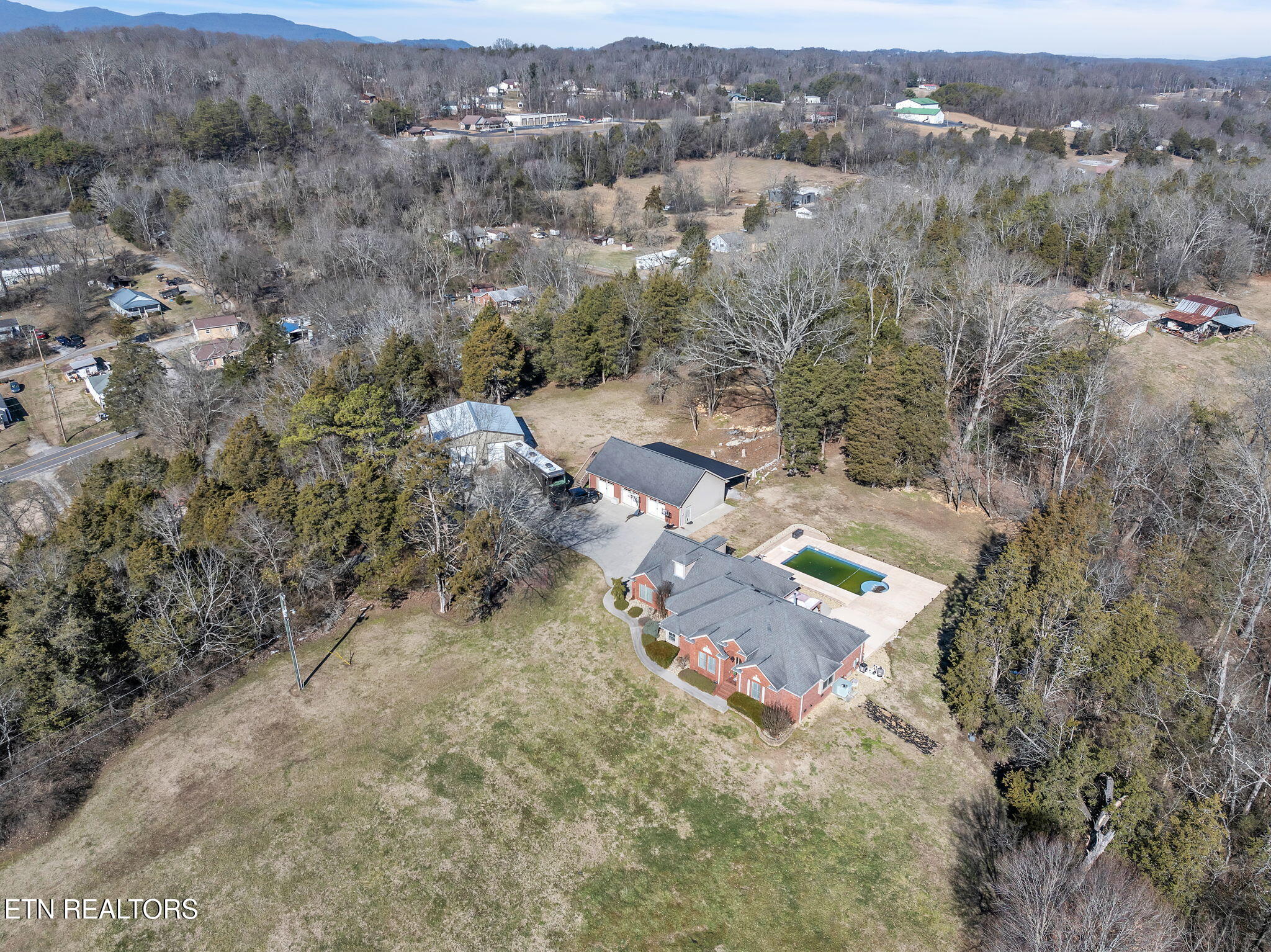 107 Brushy Valley Road Clinton, TN 37716 - Photo 50 of 58 107 Brushy Drone View 2