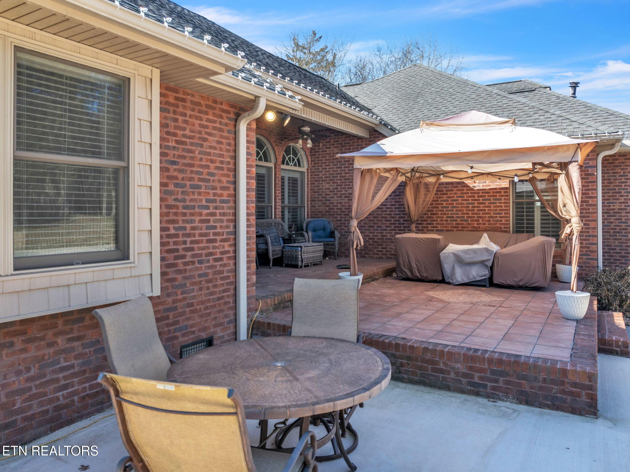 107 Brushy Valley Road Clinton, TN 37716 - Photo 54 of 58 107 Brushy Outdoor Living area