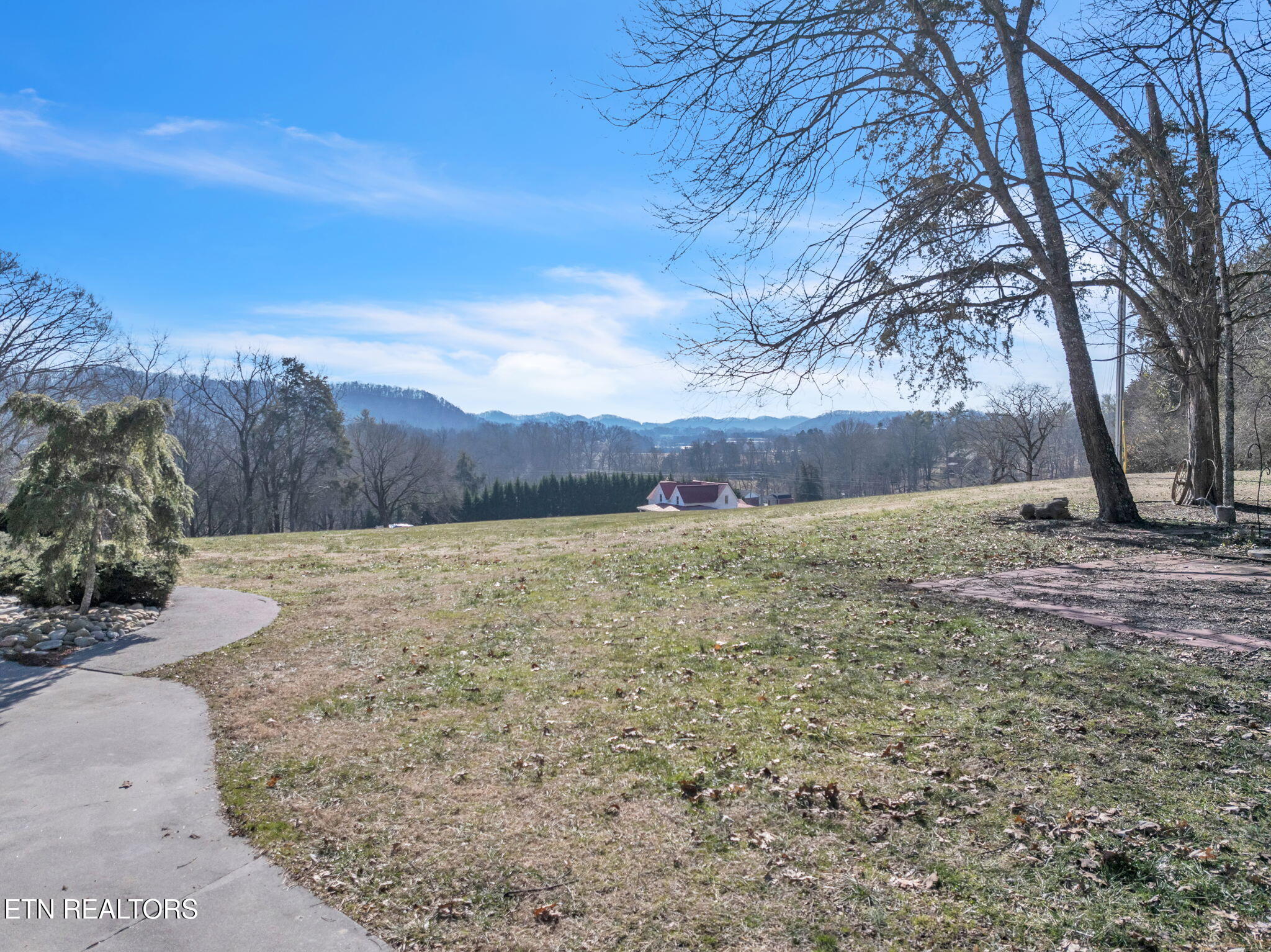 107 Brushy Valley Road Clinton, TN 37716 - Photo 56 of 58 107 Brushy View From Front