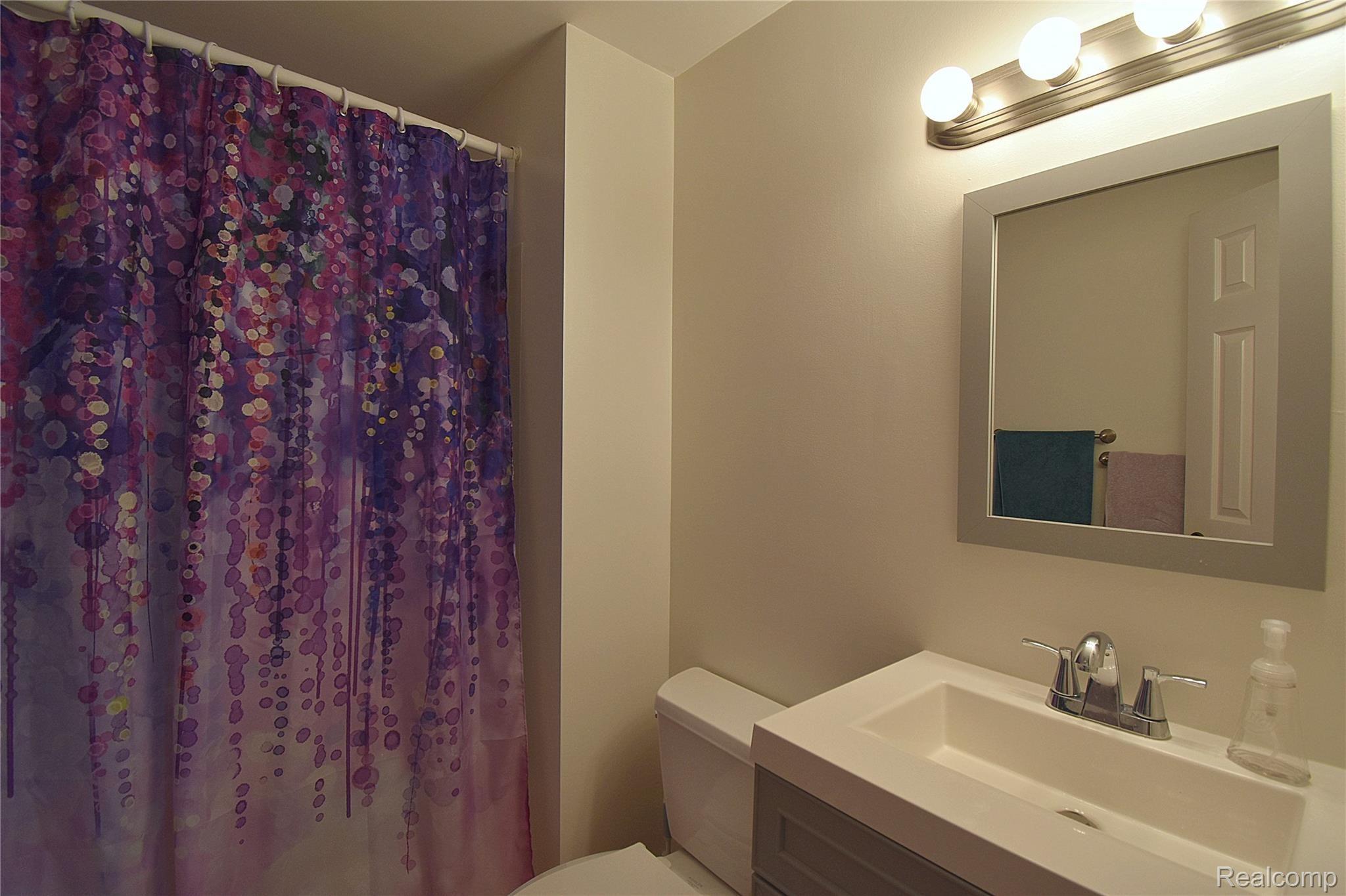 8081 Dexter-Pinckney Road Dexter, MI 48130 - Photo 16 of 28 14 MASTER BATHROOM.JPG