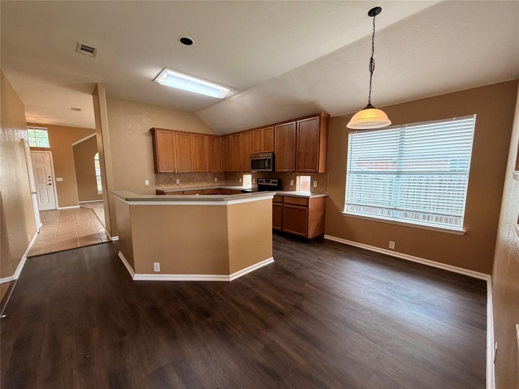 618 Rosarita Road Arlington, TX 76002 - Photo 5 of 19