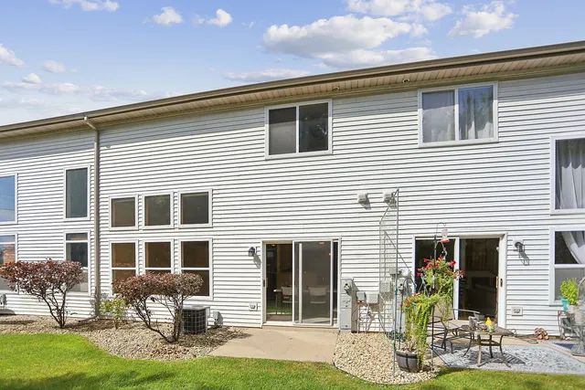 $298,000 | 16663 South Windsor Lane, Lockport, IL 60441