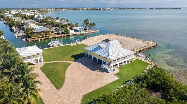$6,200,000 | 24200 Overseas Highway, Summerland Key, FL 33042
