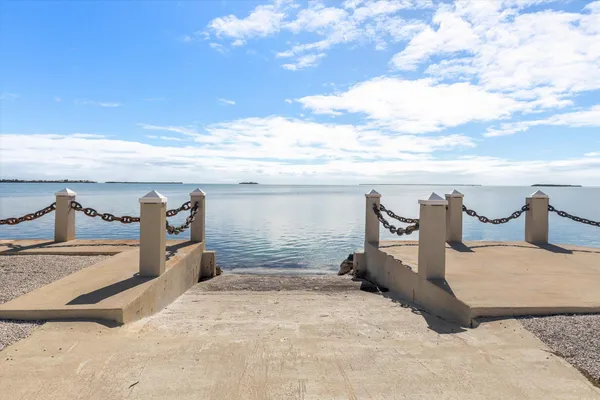 $6,200,000 | 24200 Overseas Highway, Summerland Key, FL 33042