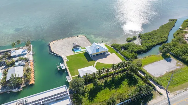 $6,200,000 | 24200 Overseas Highway, Summerland Key, FL 33042