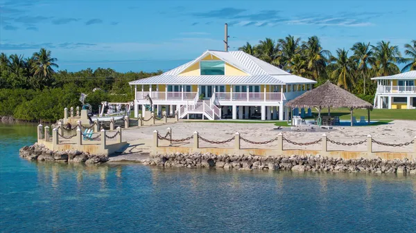 $6,200,000 | 24200 Overseas Highway, Summerland Key, FL 33042