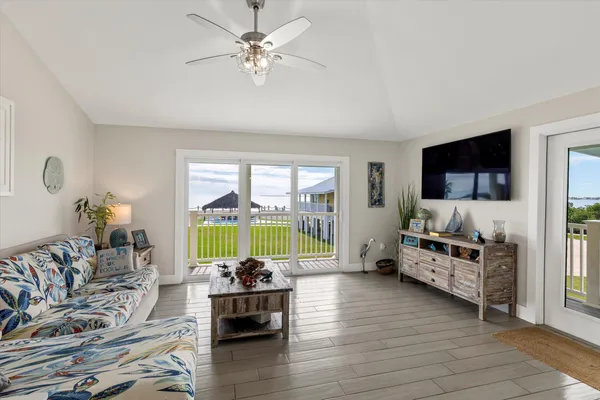 $6,200,000 | 24200 Overseas Highway, Summerland Key, FL 33042