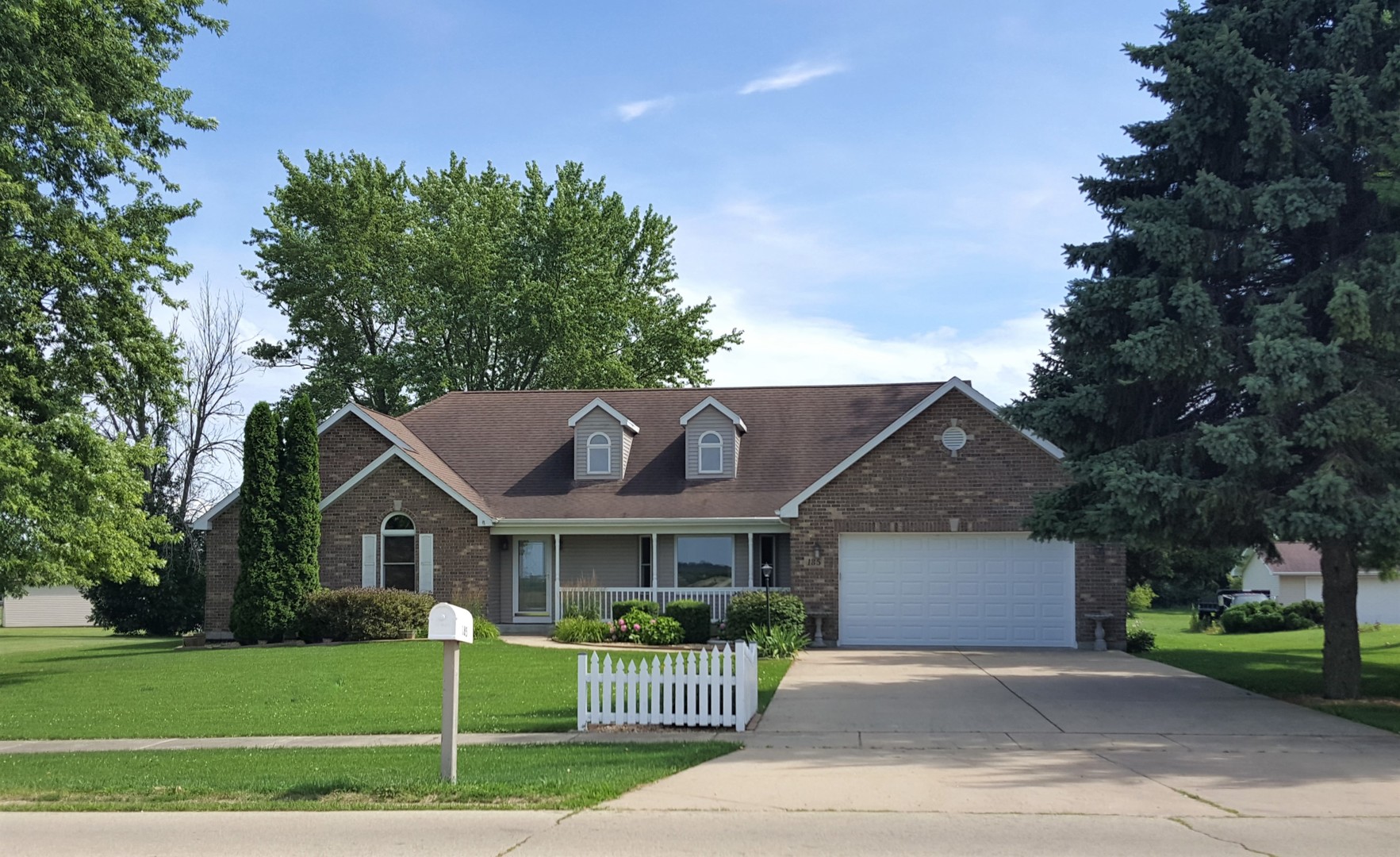 185 Chicago Road Paw Paw, IL 61353 - Photo 1 of 27
