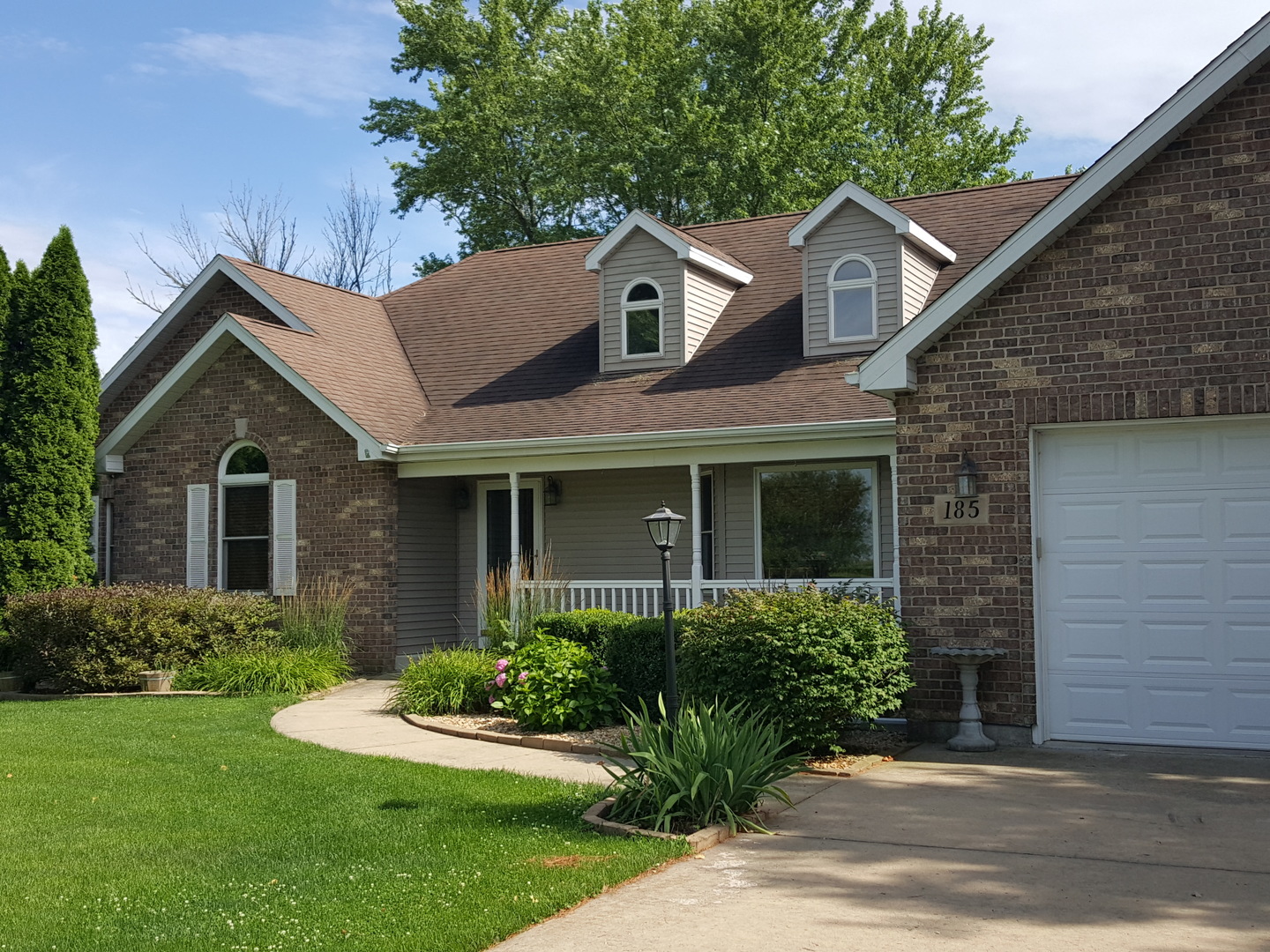 185 Chicago Road Paw Paw, IL 61353 - Photo 2 of 27
