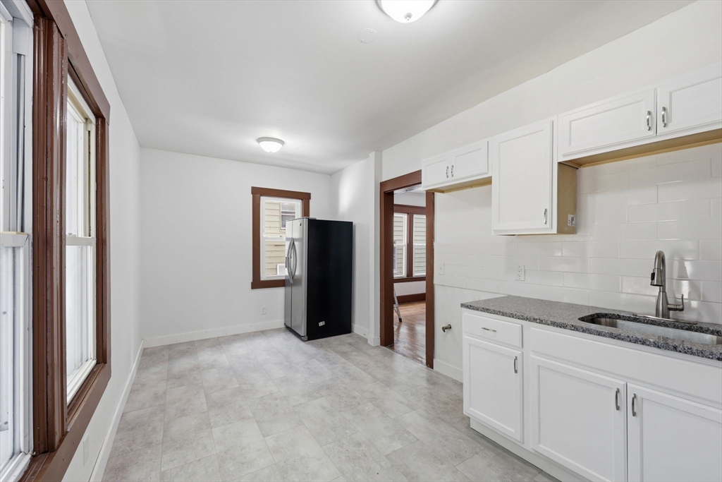 172-174 Euclid Avenue Springfield, MA 01108 - Photo 12 of 32