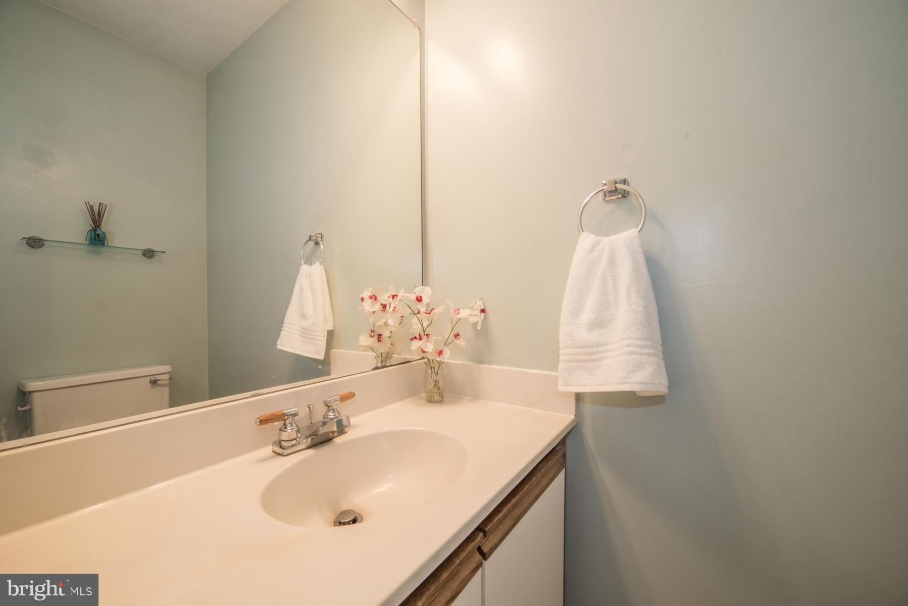 6947 Rockfield Road Baltimore, MD 21244 - Photo 14 of 30 Bath