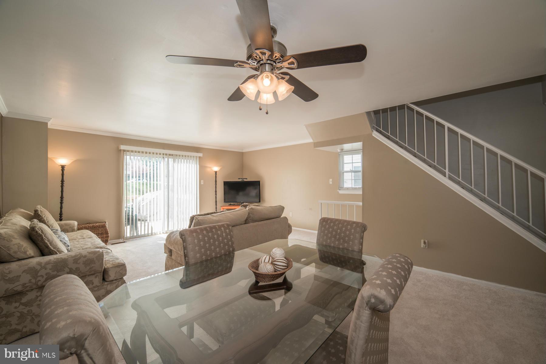 6947 Rockfield Road Baltimore, MD 21244 - Photo 6 of 30 Living Room