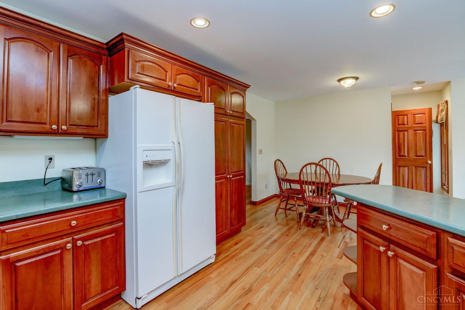 4541 Rybolt Road Cincinnati, OH 45248 - Photo 12 of 32