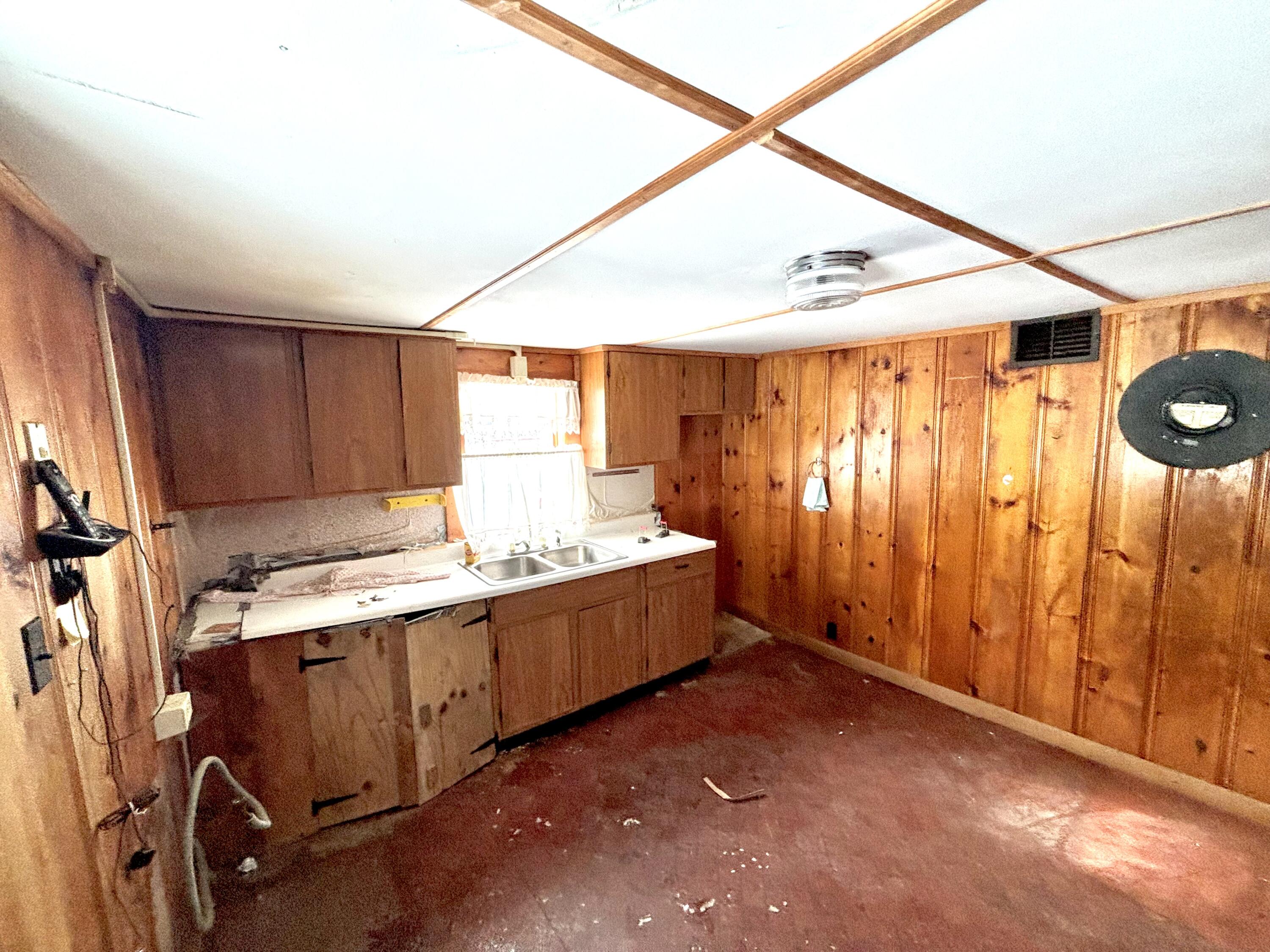 21 Horseshoe Road Medway, ME 04460 - Photo 5 of 18 IMG_5278