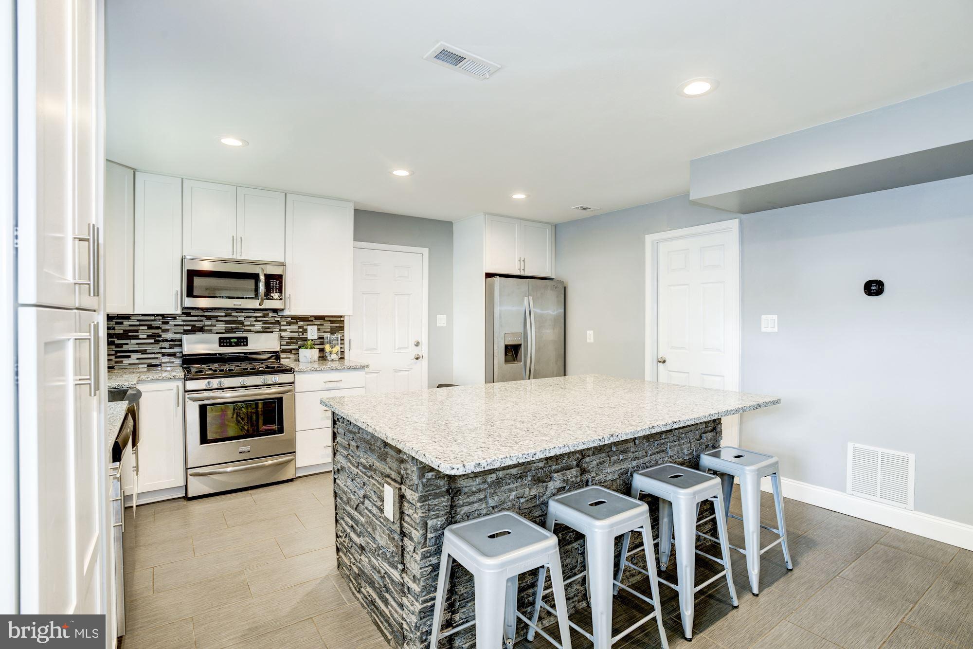 8410 Wagon Wheel Road Alexandria, VA 22309 - Photo 9 of 52 Wonderful stone island