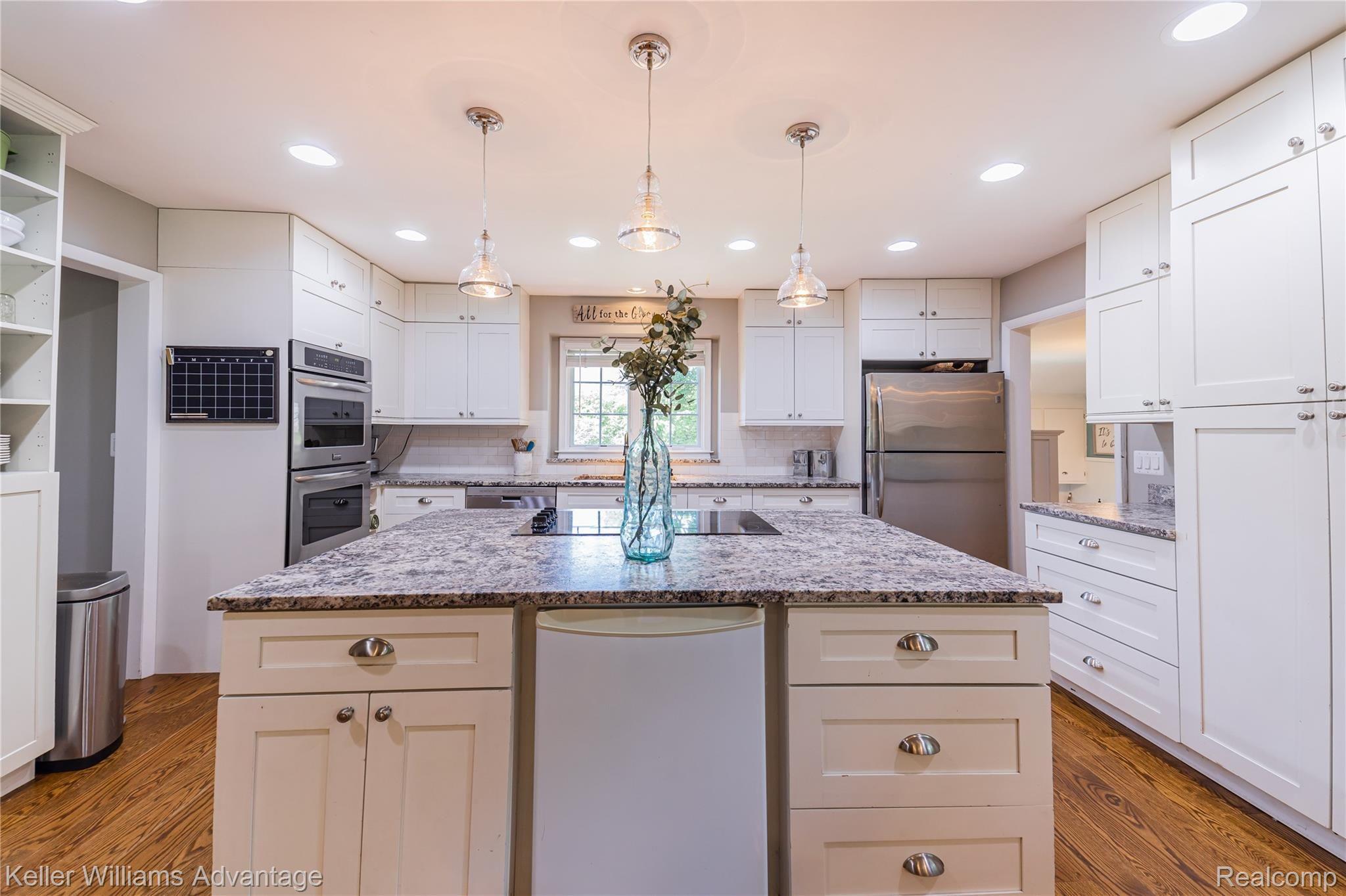 26850 Halsted Road Farmington, MI 48331 - Photo 36 of 75 DEAN _ Farmington Hills-35.jpg