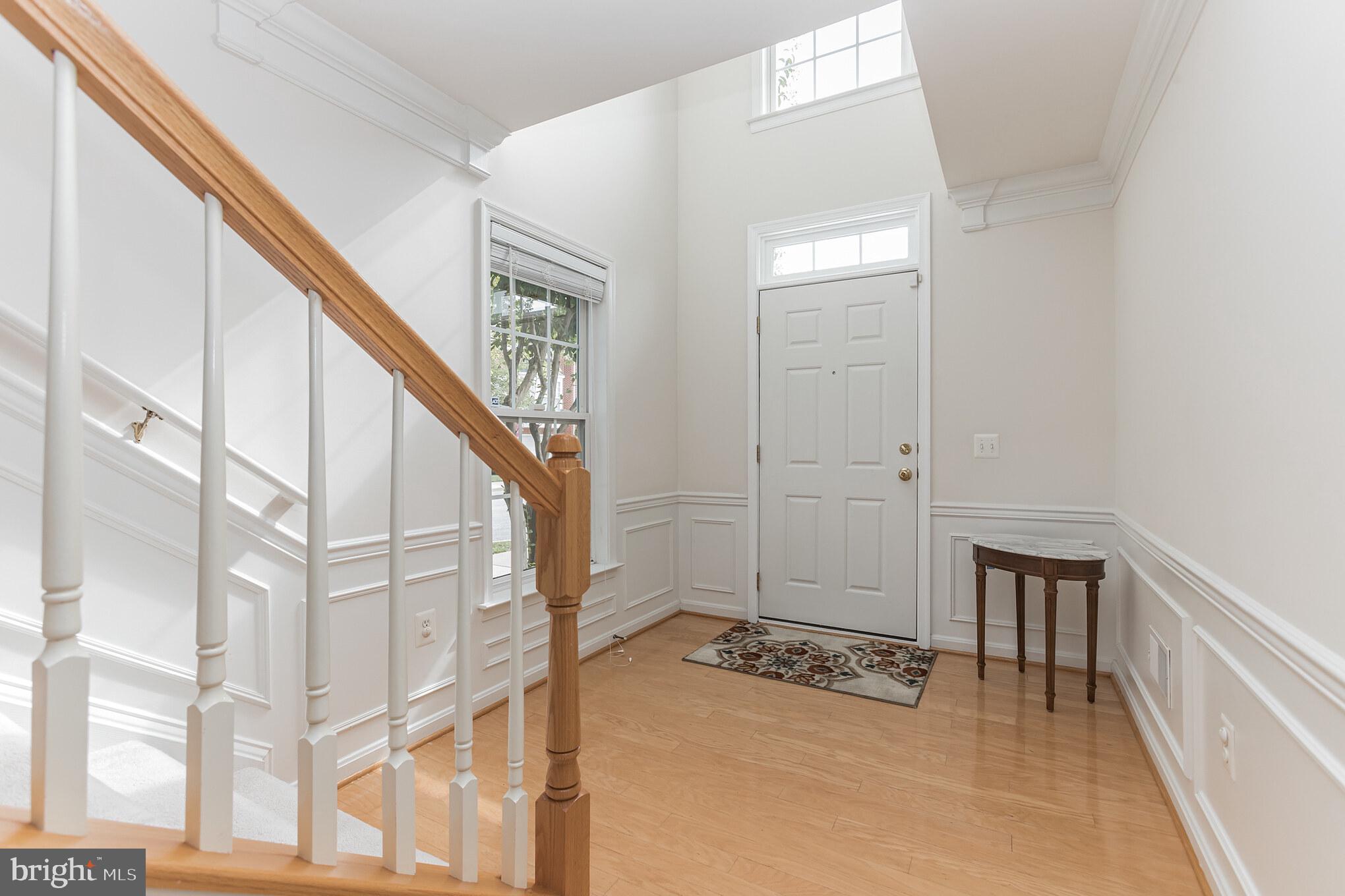 11508 Rabbit Run Terrace Silver Spring, MD 20904 - Photo 2 of 29 Two story entry foyer