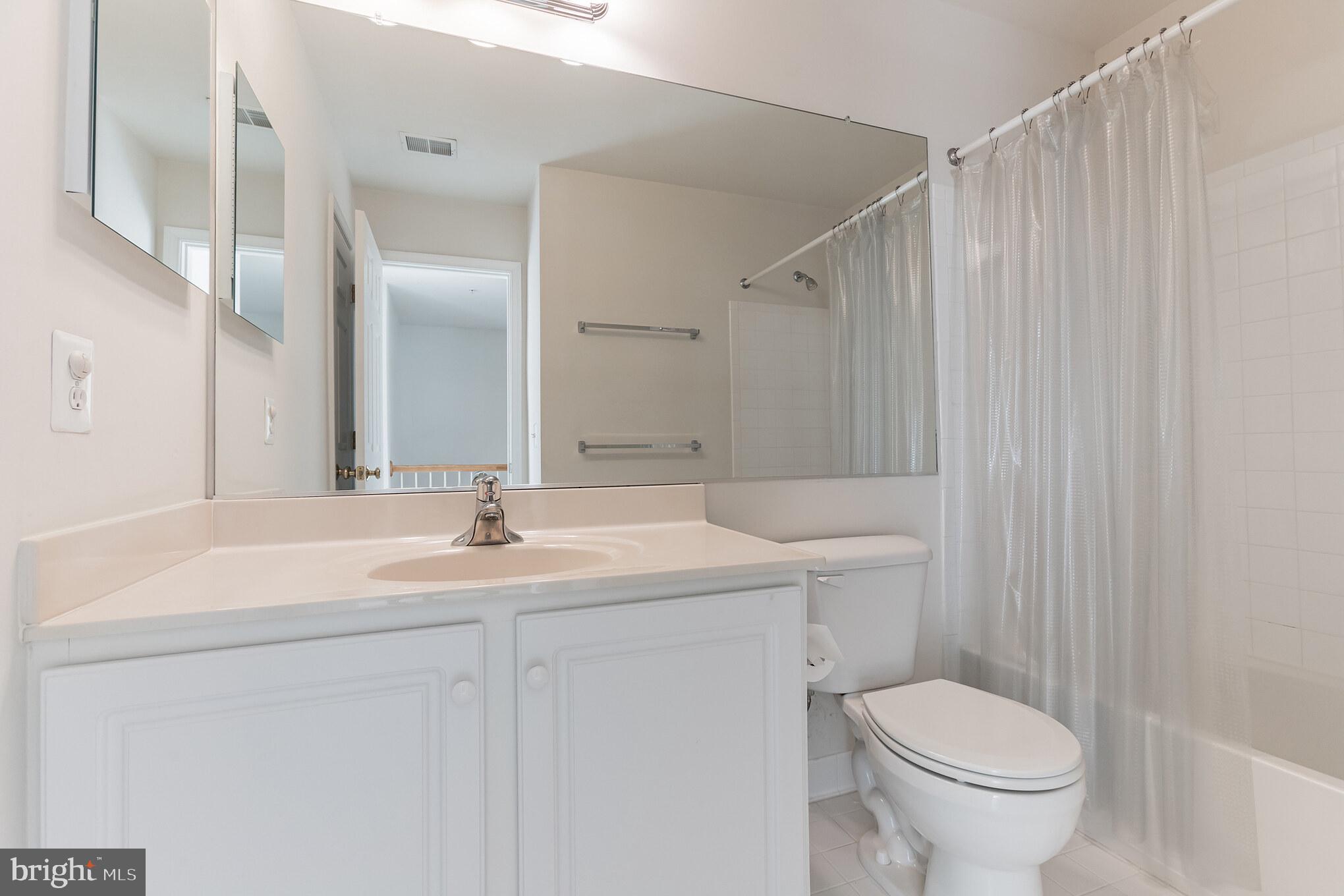 11508 Rabbit Run Terrace Silver Spring, MD 20904 - Photo 21 of 29 Second full bathroom on the upper level