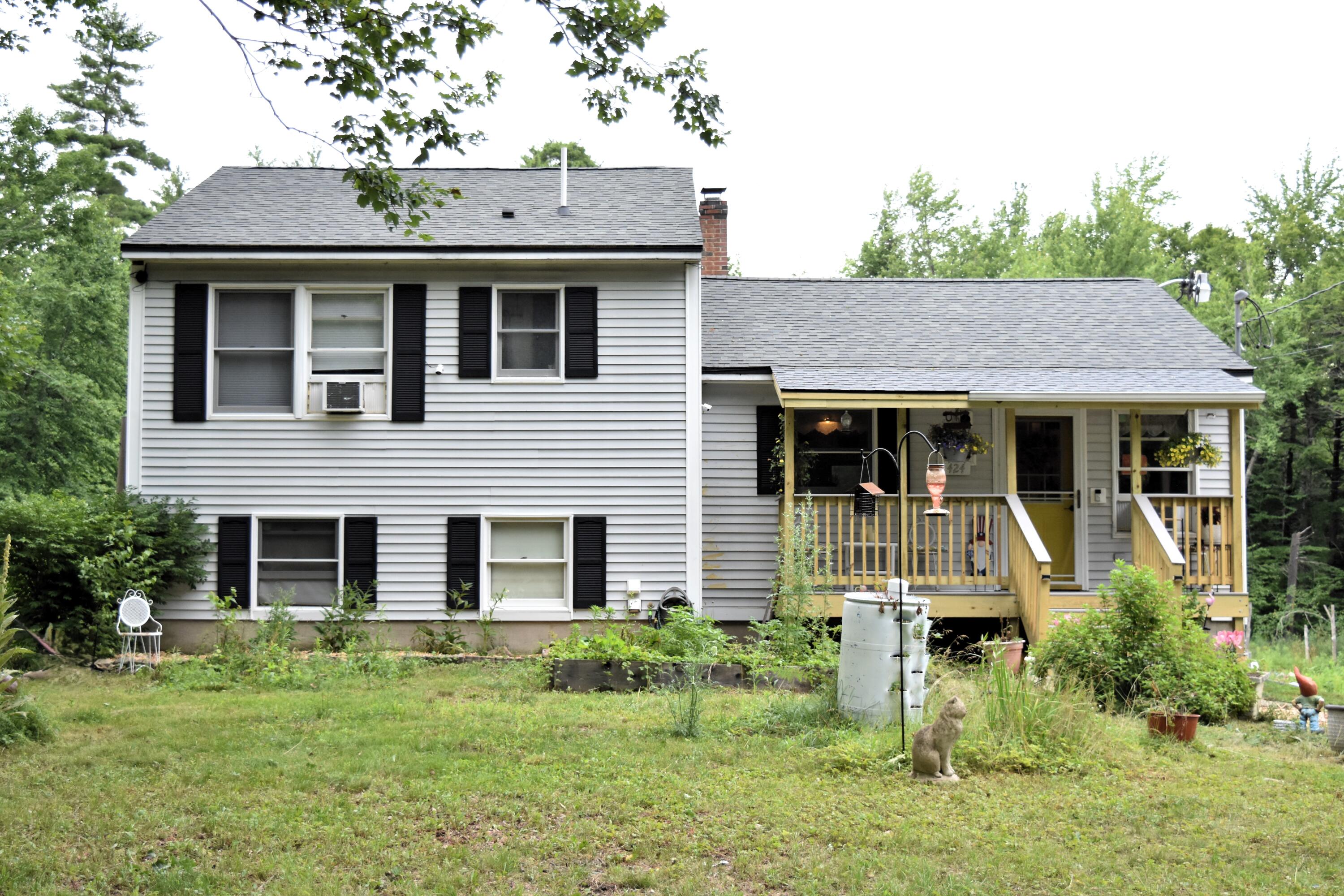 424 Governor Goodwin Road North Berwick, ME 03906 - Photo 1 of 29 Front of home