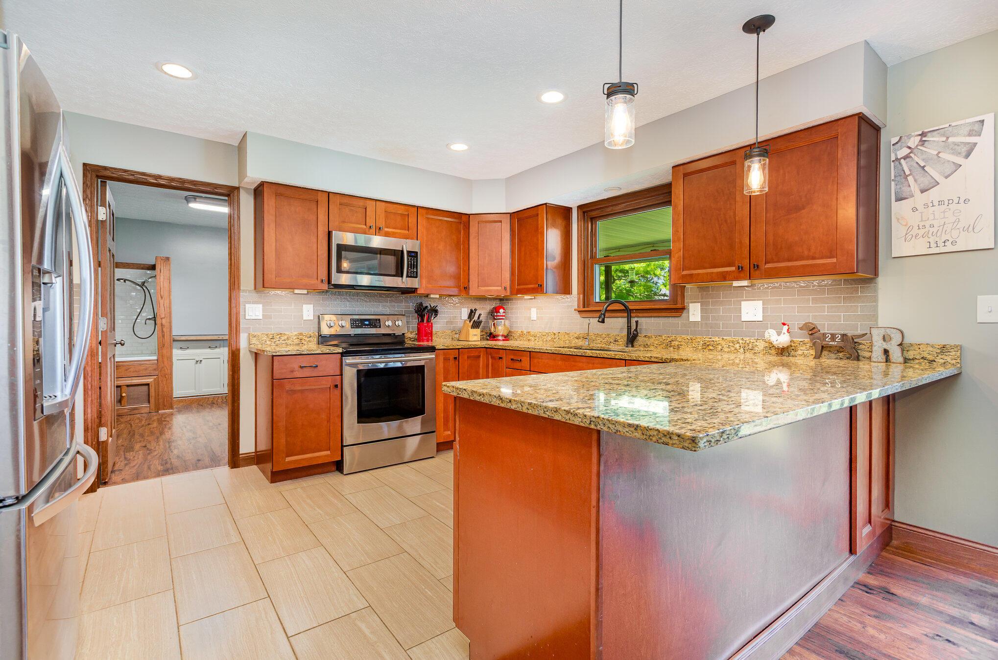 4654 North County Line Road Sunbury, OH 43074 - Photo 4 of 41 Kitchen