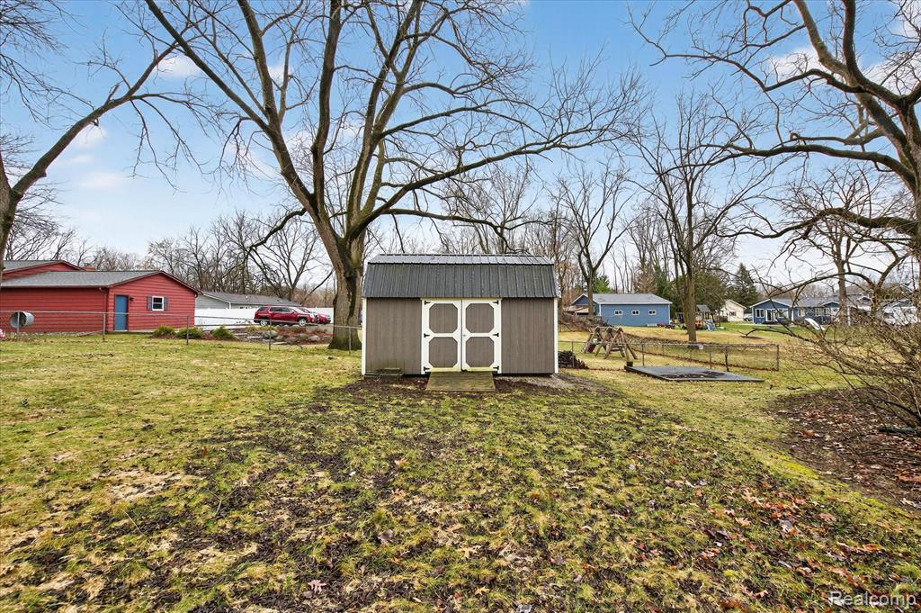 13520 Fenton Road Fenton, MI 48430 - Photo 37 of 41 Gallery Image 37
