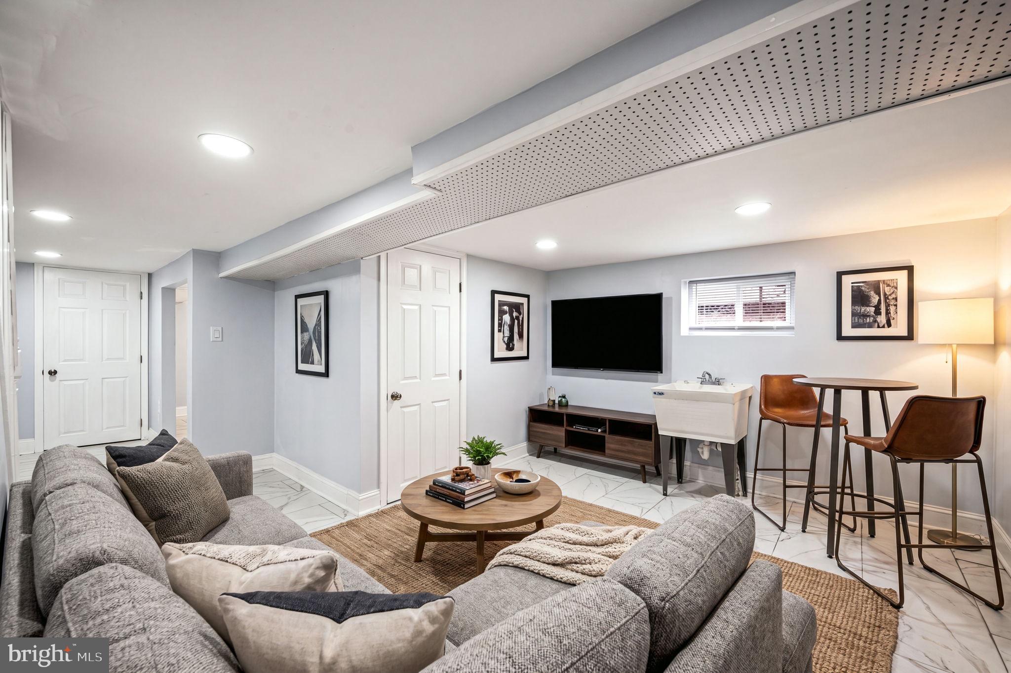 238 Heather Road Upper Darby, PA 19082 - Photo 23 of 30