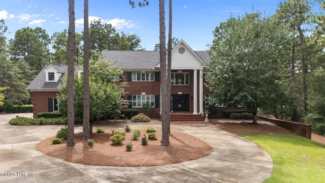 $1,295,000 | 16 Mulbren Court, Pinehurst, NC 28374