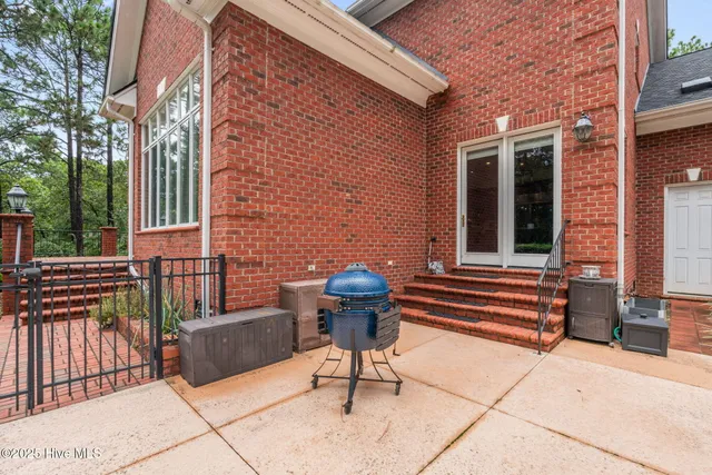 $1,295,000 | 16 Mulbren Court, Pinehurst, NC 28374