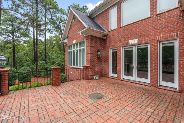 $1,295,000 | 16 Mulbren Court, Pinehurst, NC 28374
