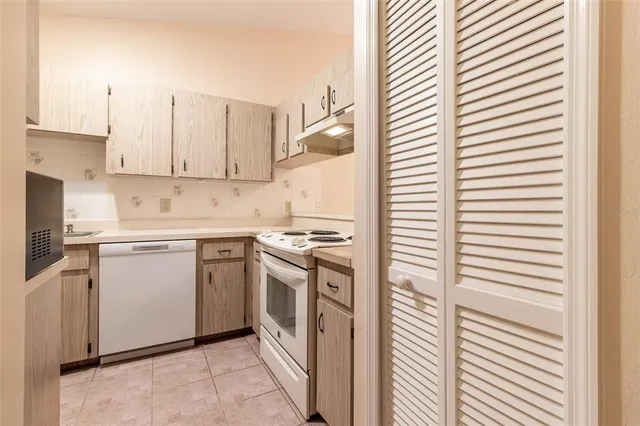 $169,500 | 10918 Southeast 50th Avenue, Belleview, FL 34420