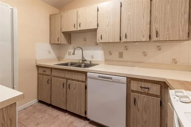 $169,500 | 10918 Southeast 50th Avenue, Belleview, FL 34420