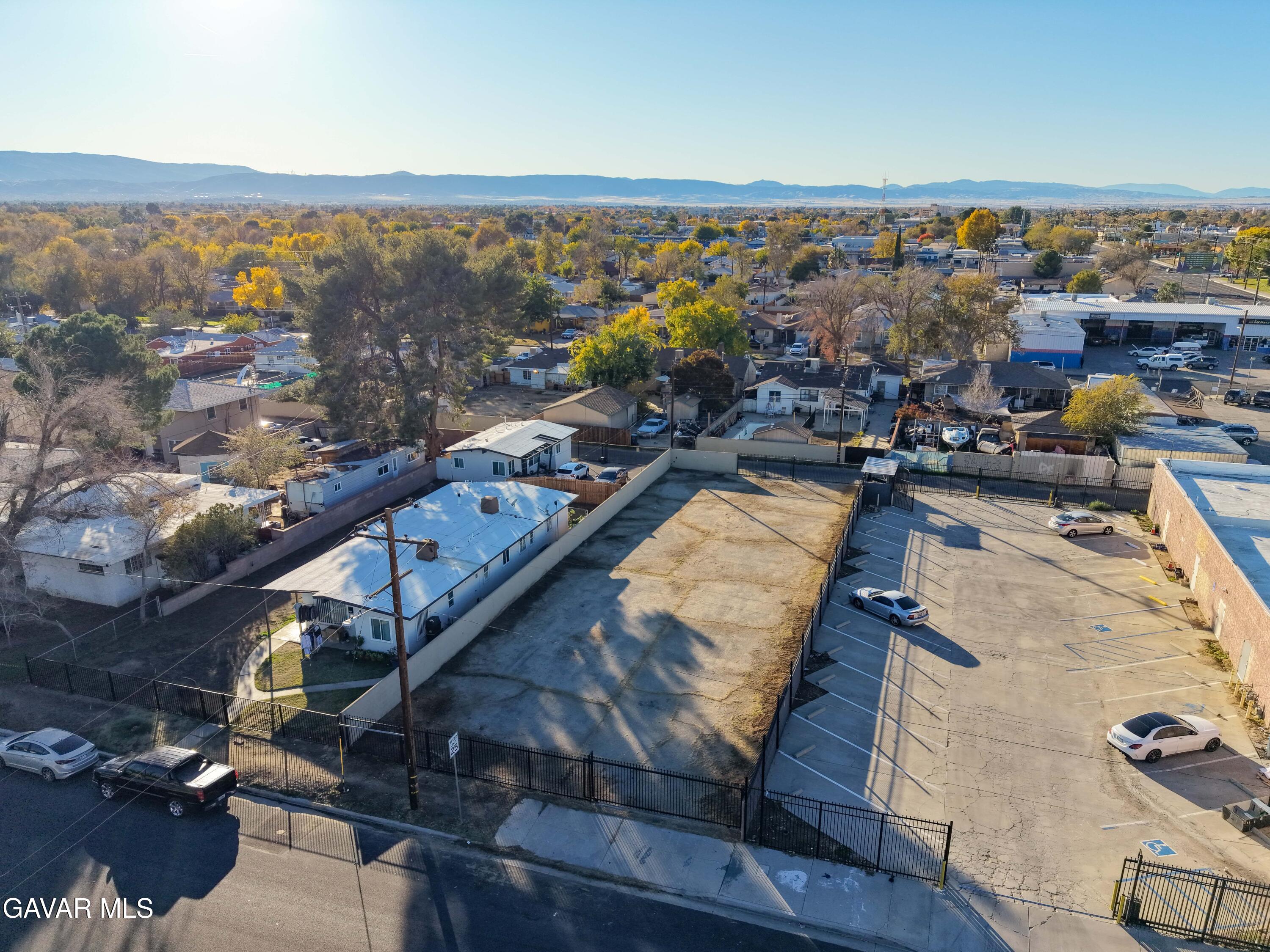 Cedar Avenue Vic Avenue, Unit J Lancaster, CA 93534 - Photo 4 of 14 a view of a balcony with furniture