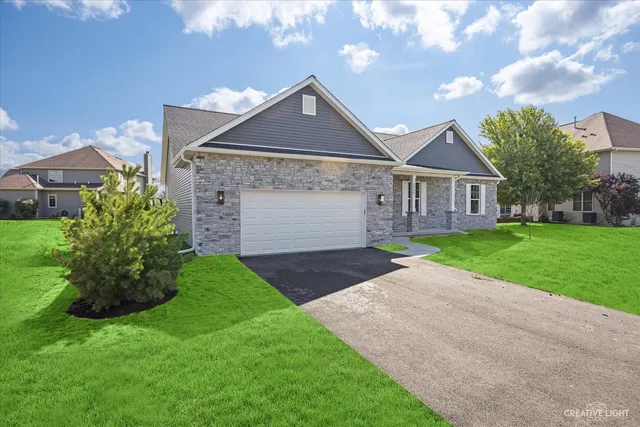 $404,900 | 3428 Comstock Avenue, DeKalb, IL 60115