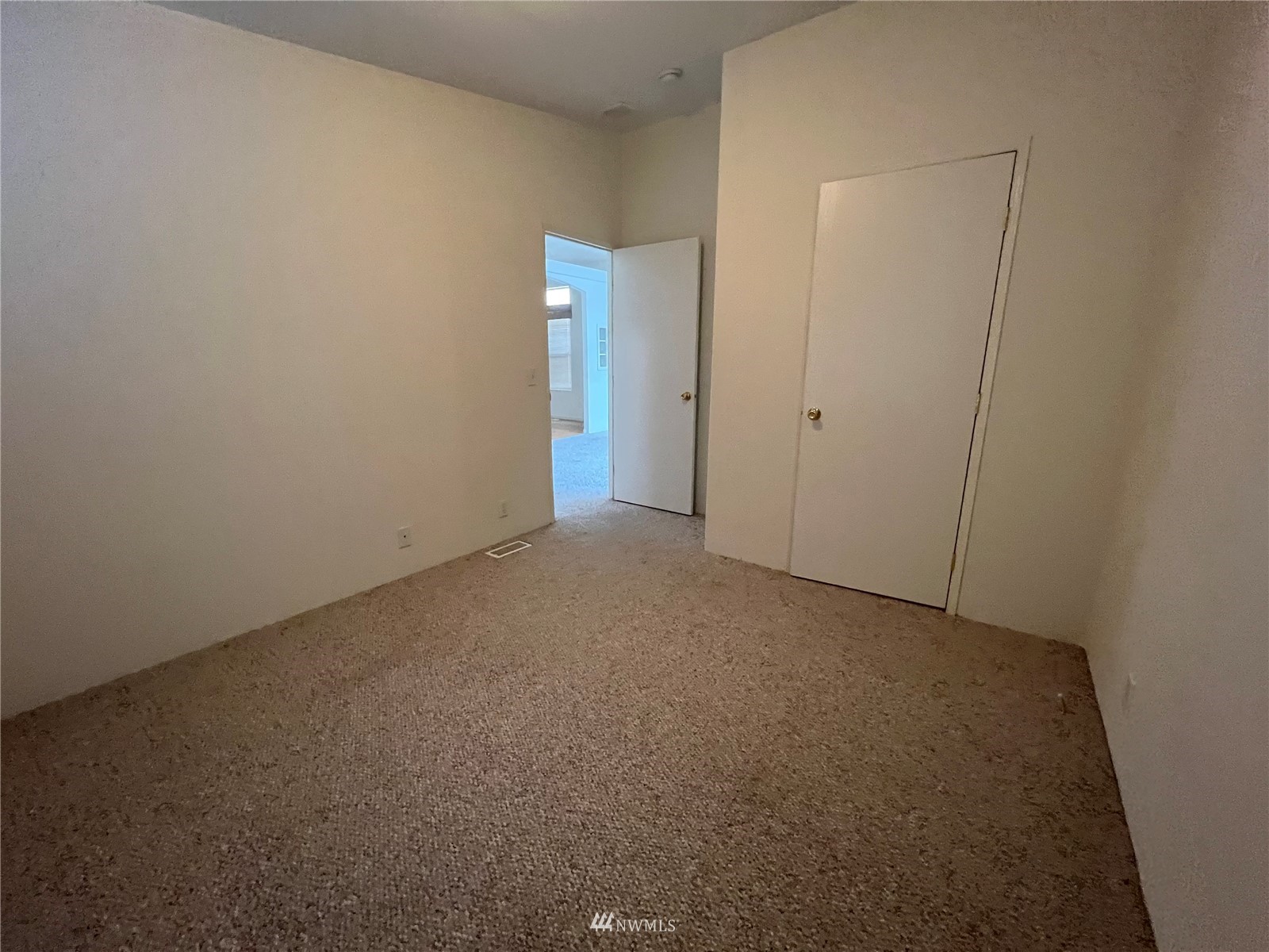 9101 Steilacoom Road Southeast, Unit 125 Olympia, WA 98513 - Photo 10 of 11 Gallery Image 10