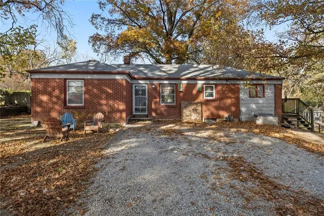 $185,000 | 6502 Leavenworth Road, Kansas City, KS 66104