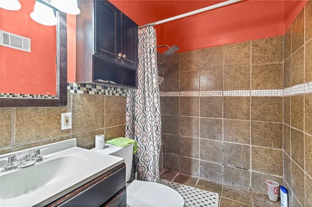 $185,000 | 6502 Leavenworth Road, Kansas City, KS 66104